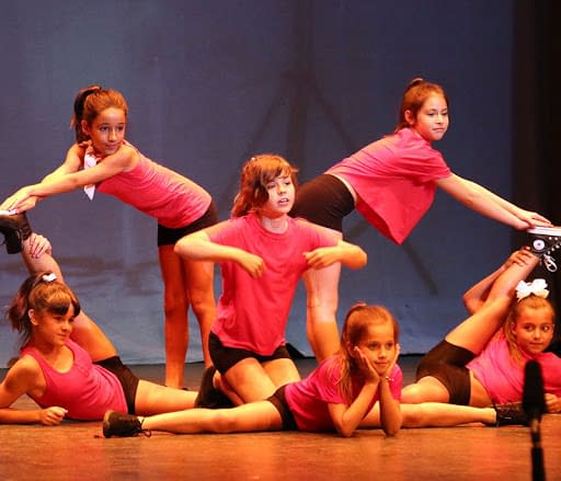 grupo de baile moderno